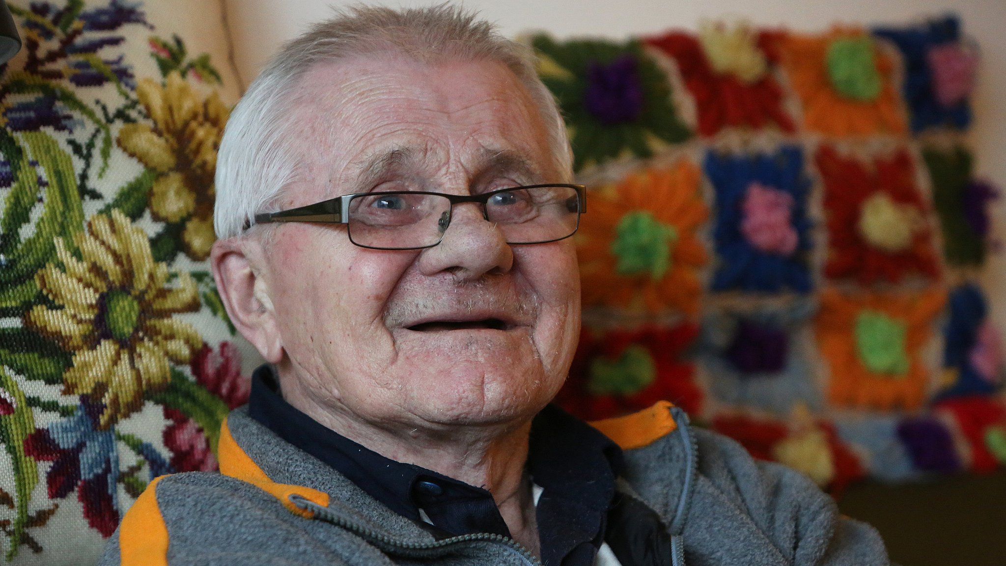 Perle pære Pigment Stor glæde da 100-årig mor fik 80-årig søn med på plejehjem | TV SYD