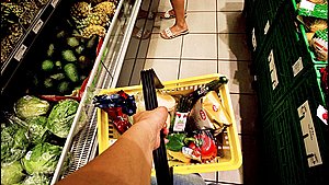 Er det tilladt, når supermarkeder udelukker børn?