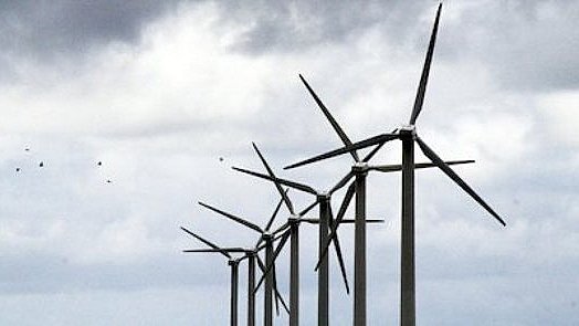 Rekord for produktion af grøn energi blev sat på en vindblæst torsdag.