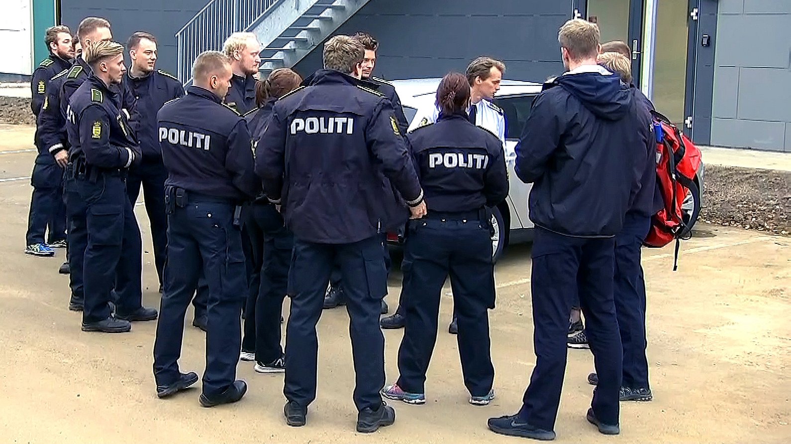 Fredericia mere sikker? Politielever øje med kriminelle i fritiden | TV SYD