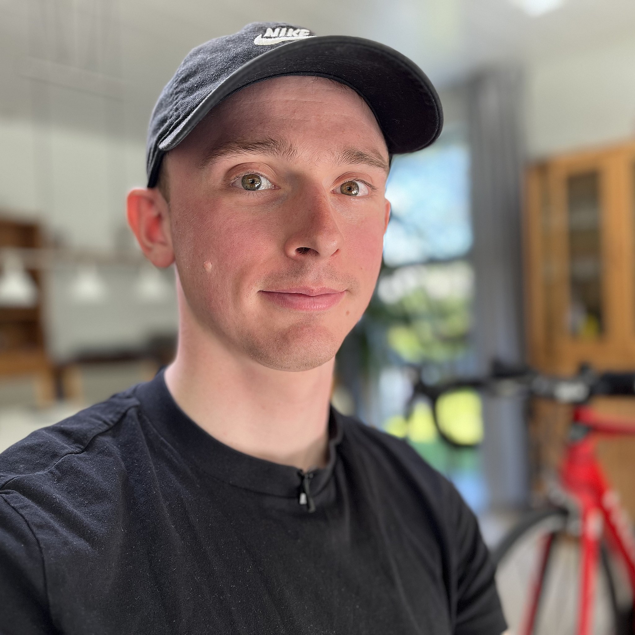 24-årige Alexander Salby har kørt Paris Roubaix efter blot tre måneder som professionel cykelrytter.