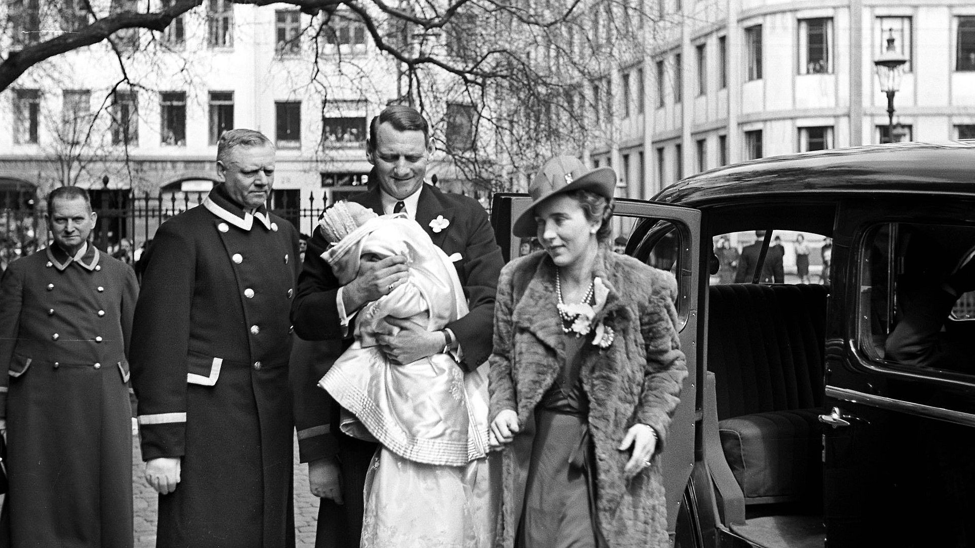 50 år som regent: Sådan gik Margrethe fra prinsesse dronning | TV SYD