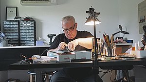 58-årig kan et håndværk, som kun få i Danmark kan