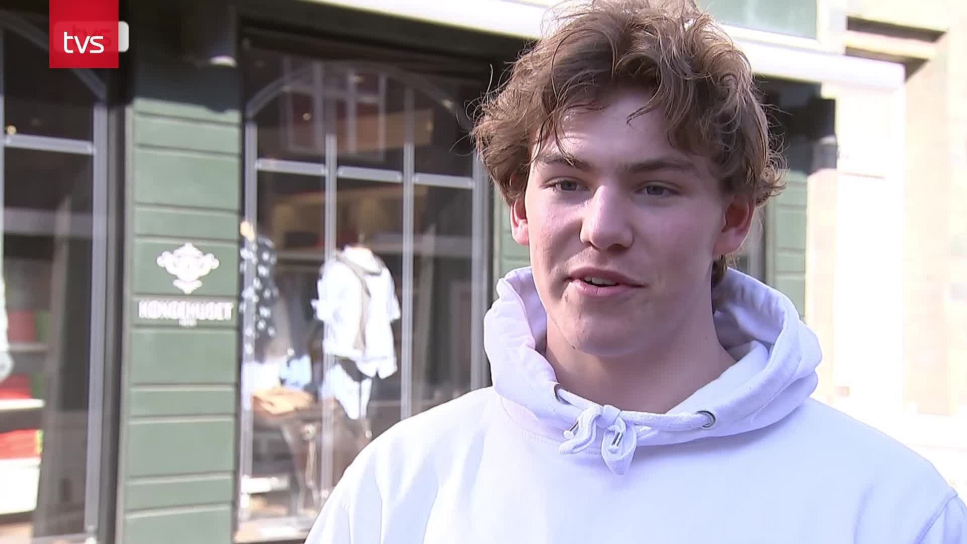 Analysis in essay image